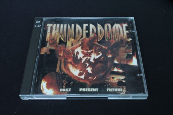 Various ‎– Thunderdome - Past Present Future CD0658
