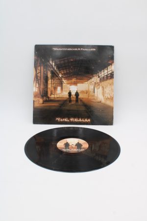 Tommyknocker & MC Lob – The Realm LP00008
