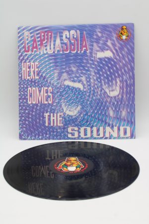 Cardassia – Here Comes The Sound LP00225