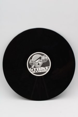 Dr. Klaw – The Living Damned LP00256