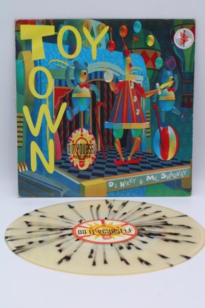 DJ Hixxy & MC Sharkey – Toy Town LP01570